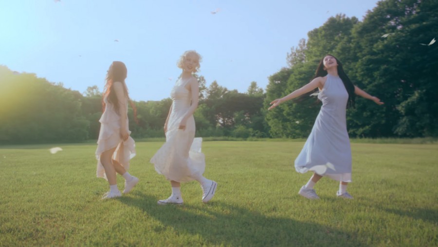 비비지 La La Love Me 사진