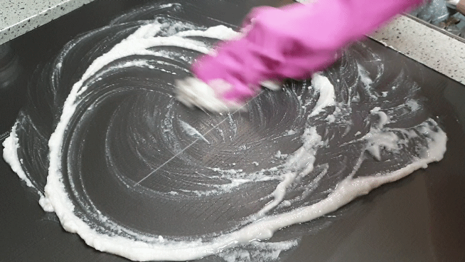 인덕션 새것처럼 청소하는 방법9