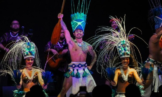 루아우-디너와-쇼