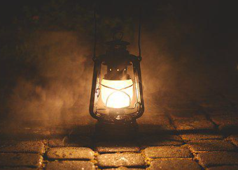 밤길-전등-이미지