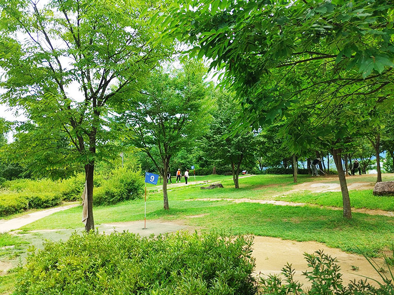함양파크골프장 (하림파크골프장) 경남 함양군 함양읍 하림강변길 131 (하림공원 내)