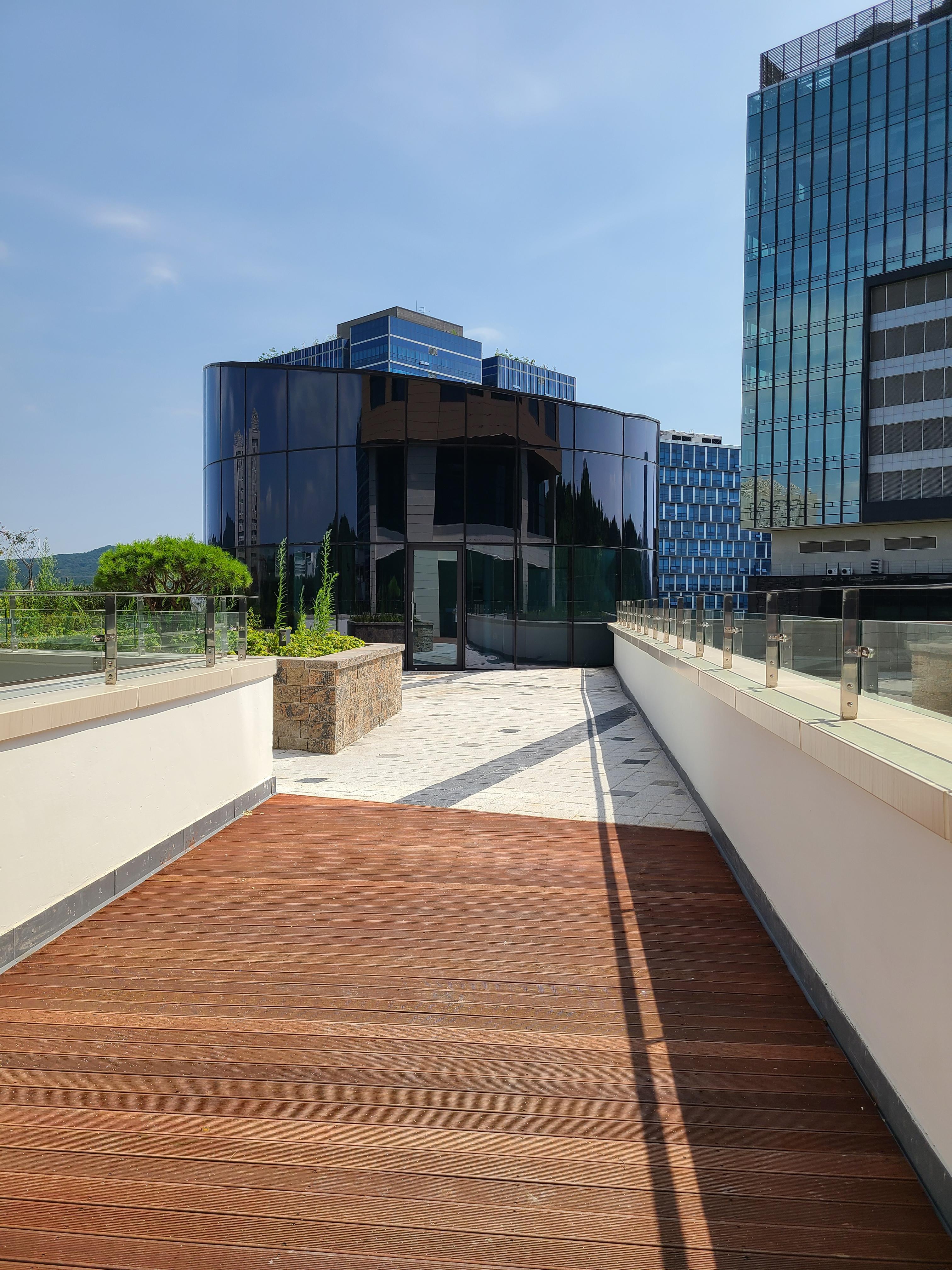 광교 플렉스데시앙 지산&#44; 상가 연결통로3