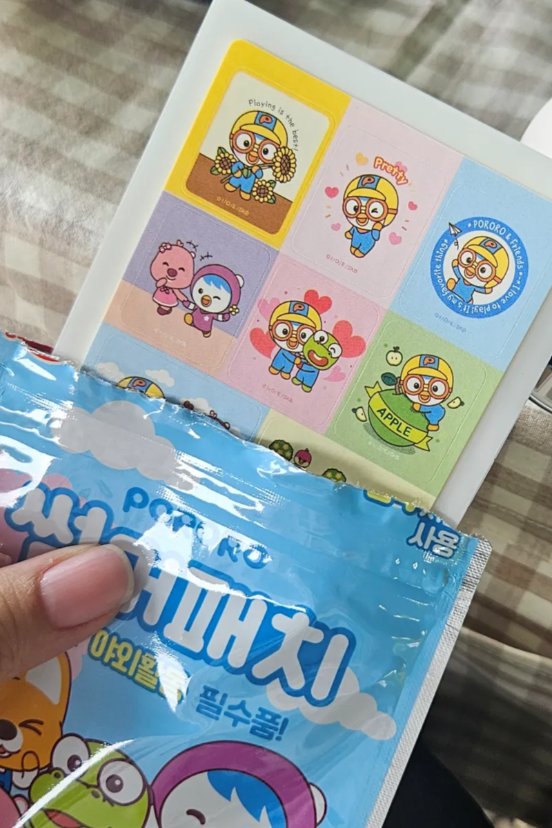 뽀로로가-그려져-있는-모기-퇴치-밴드