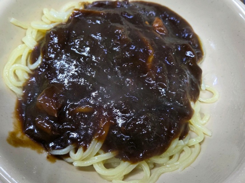 방금 나온 매일아침 4천원 짜장면