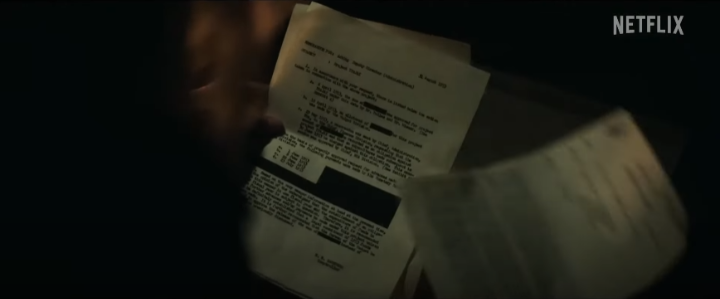 넷플릭스lou_종이를넘기는루