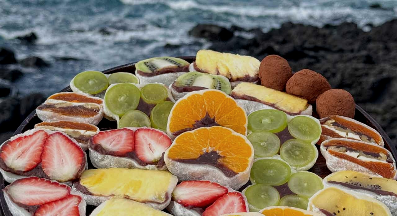 제주의 대표 특산물 감귤과 이를 활용한 디저트. [ⓒ네이버 플레이스 &lsquo;모찌마루&rsquo;]