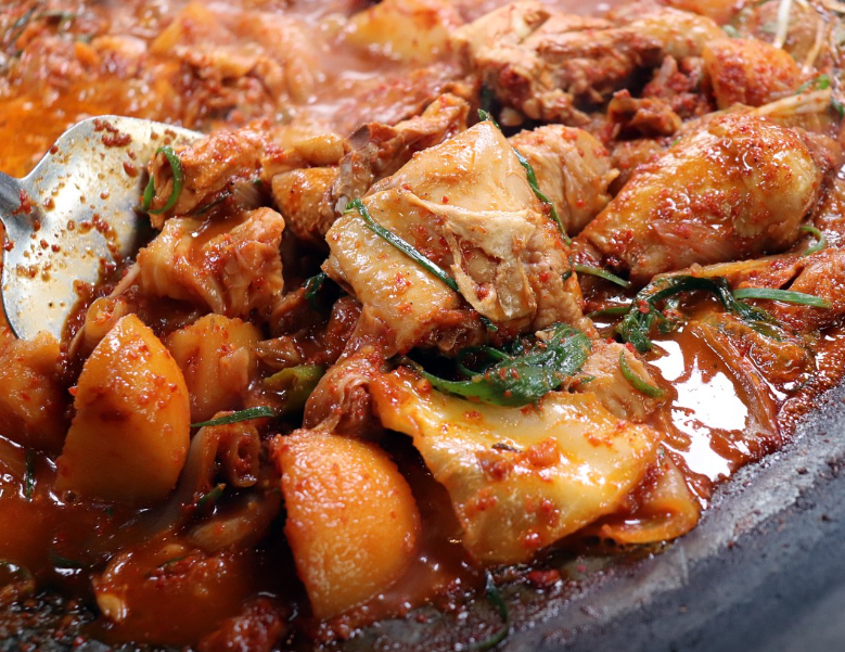 올림픽밸리 솥뚜껑닭볶음탕