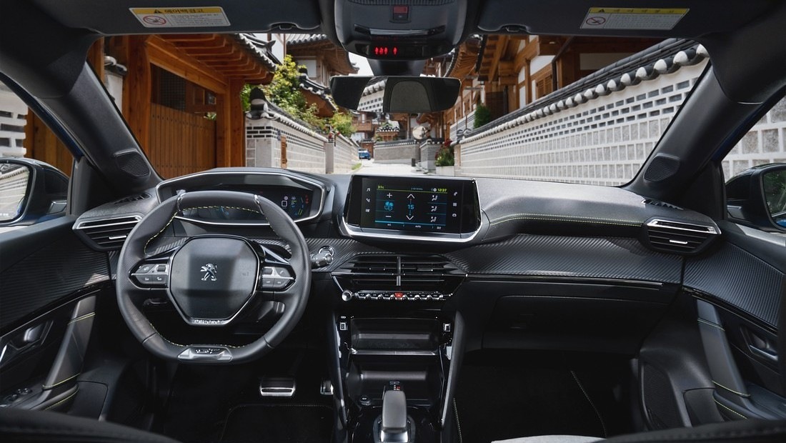 푸조 Peugeot E-208 Electric 리콜 실내사진 출처 다음자동차