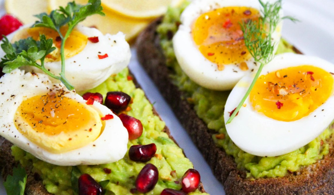 헬린이를 위한 저칼로리 고단백 식단 중, 달걀 관련 사진