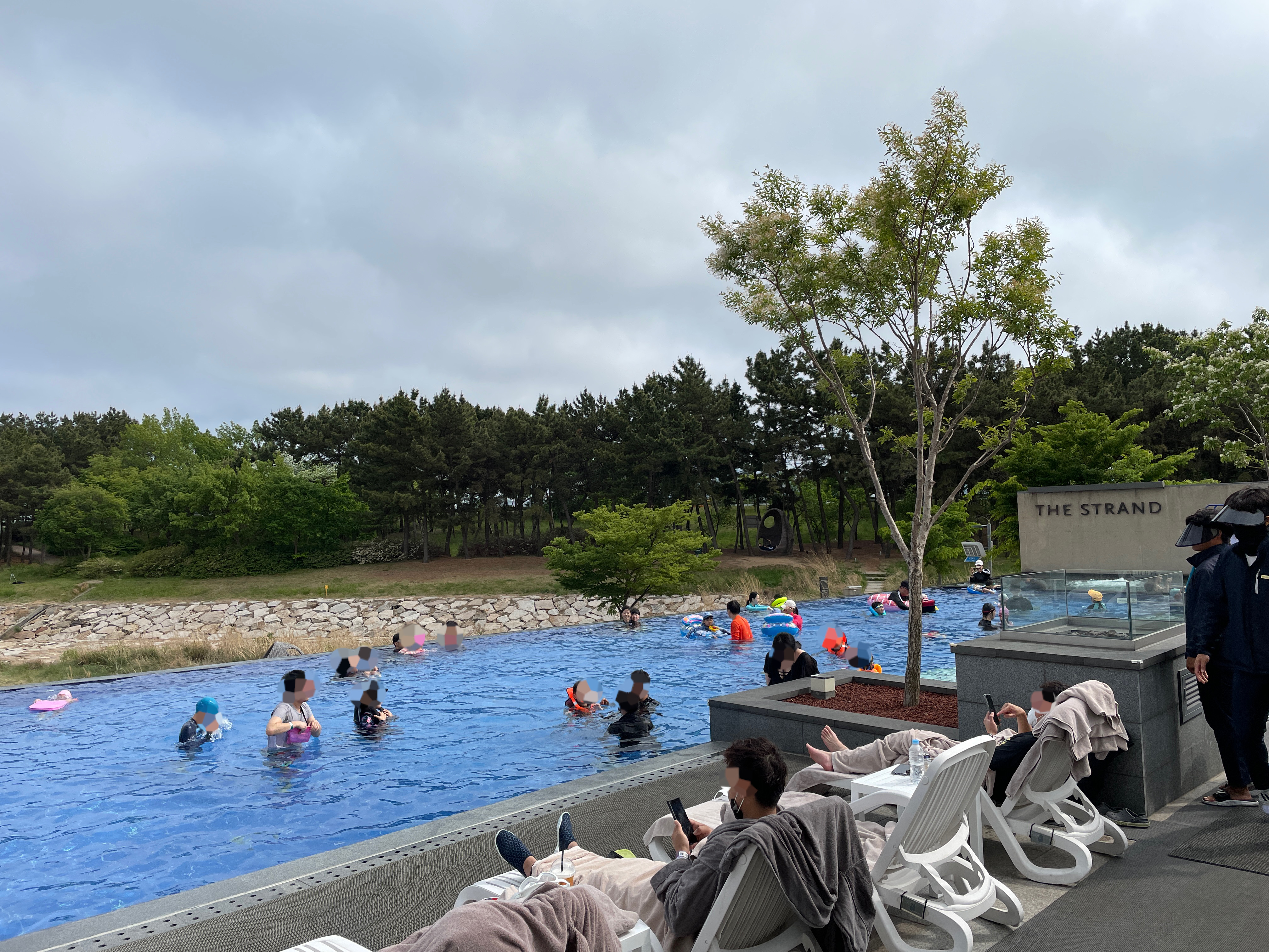 네스트호텔 수영장 더 스트란드