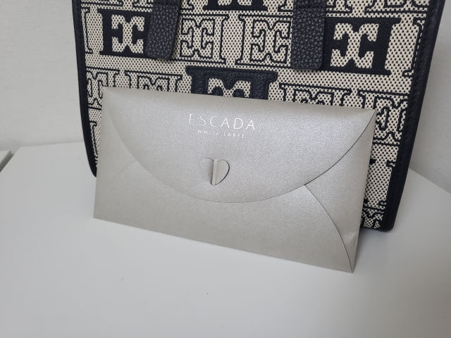 에스까다 자카드 토트백 블랙 후기