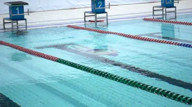 올림픽수영장 여장남자