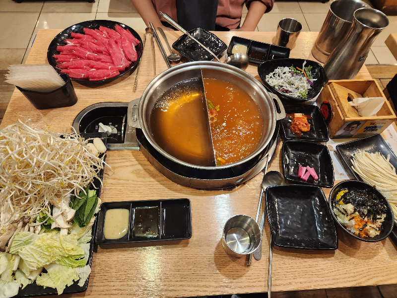 어바웃 샤브 대학로점