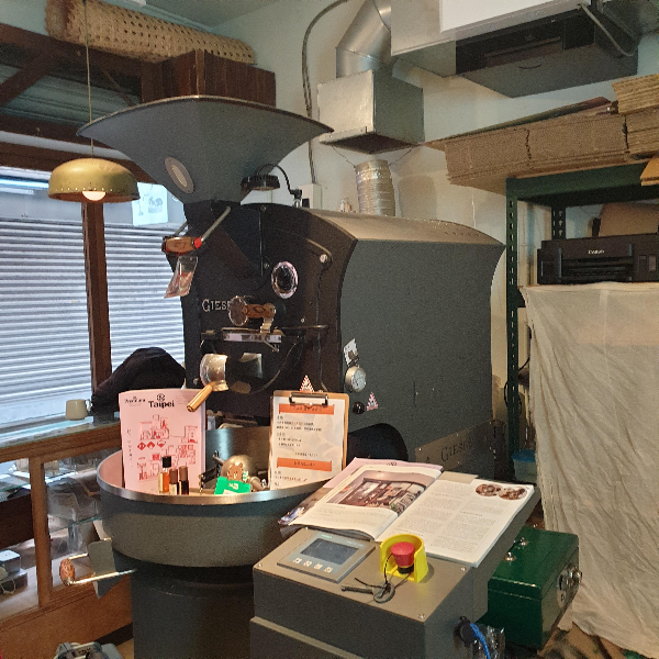 대만 타이베이 카페 アアアアアア ⾖焙所(아아아아아아 로스터리 카페)_로스터기