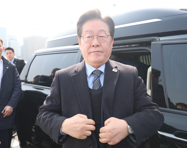 한덕수 총리 탄핵 기각 &amp;#44;총리직 복직: 여야 반응 및 헌법재판소 판단 요약