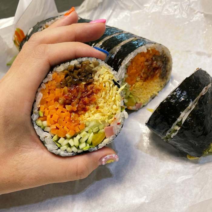 제209회 놀라운토요일 매콤진미 묵은지참지 소불고기 3종 김밥 생토마토 떡볶이 차태현 유연석 추천 놀토 서울 중곡제일시장 맛집 소개