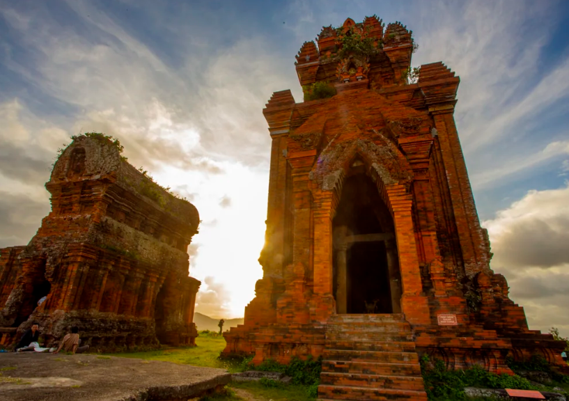 꾸이년 참파 타워