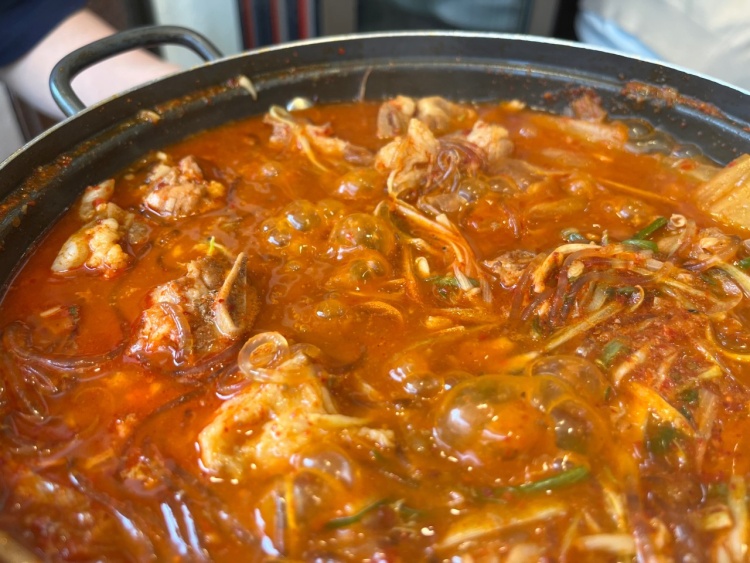 잠실 방이동 먹자골목에서 맛보는 서울 최고의 돼지갈비찜, 매운 돼지갈비찜, 돼지갈비 김치찜 맛집 추천 생방송투데이 리얼맛집 오늘방송 빅데이터 랭킹 맛집
