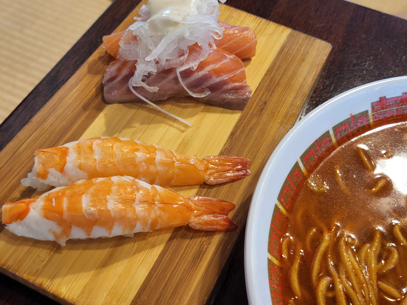 새우초밥과_연어초밥