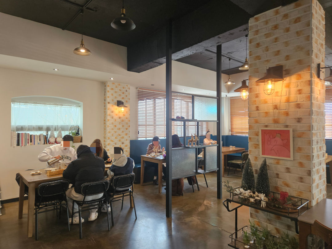 안나의 정원 내부