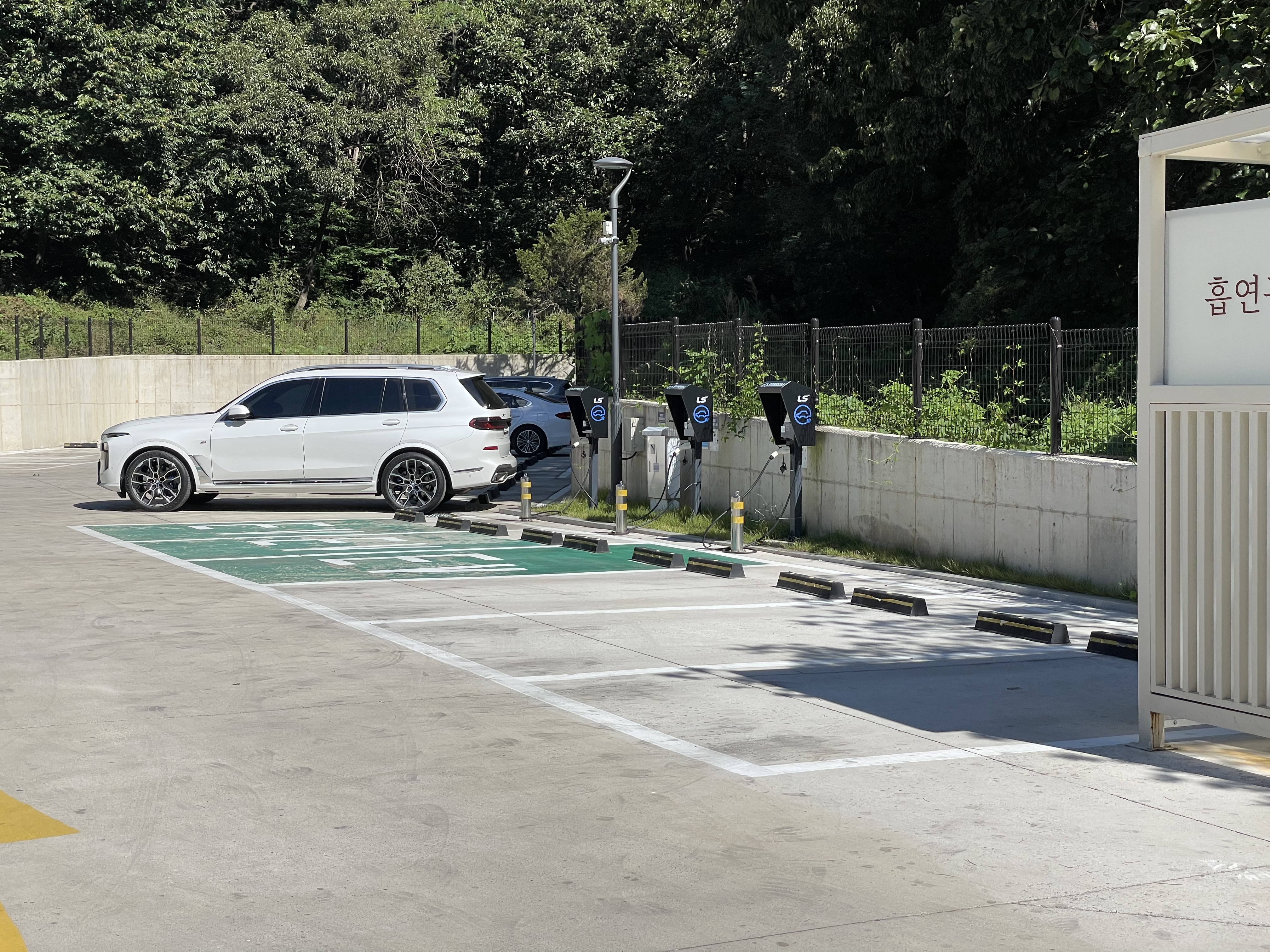 파주 공릉저수지 대형카페 모쿠슈라 프렌치카페