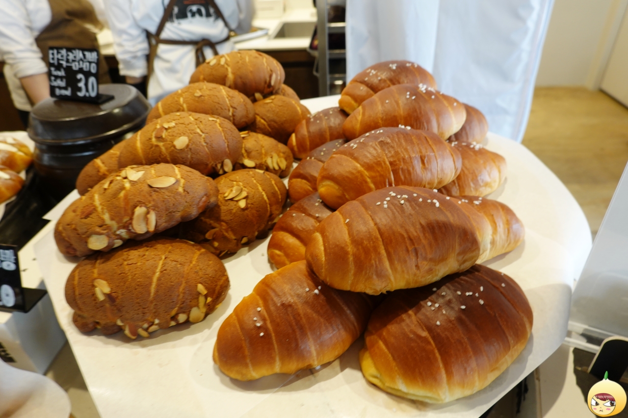 모카번 &amp; 플레인 소금빵