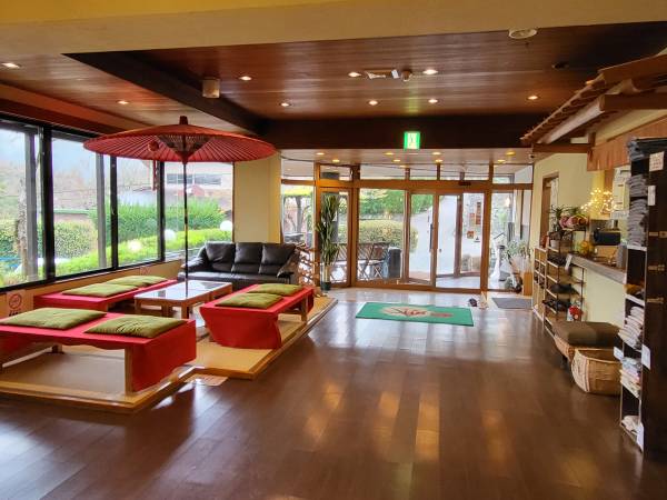 히수이노야도-레이메이-로비