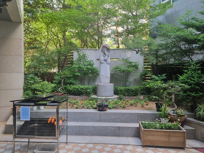 서울대교구 문래동성당 성모자상