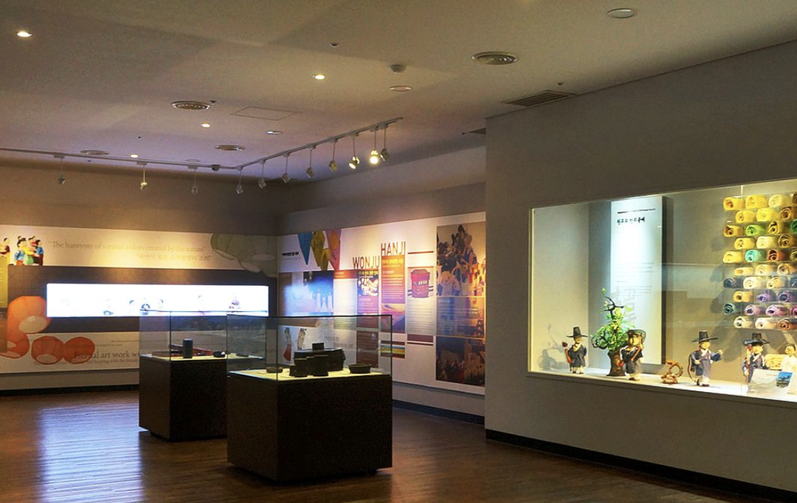 한지-전시관
