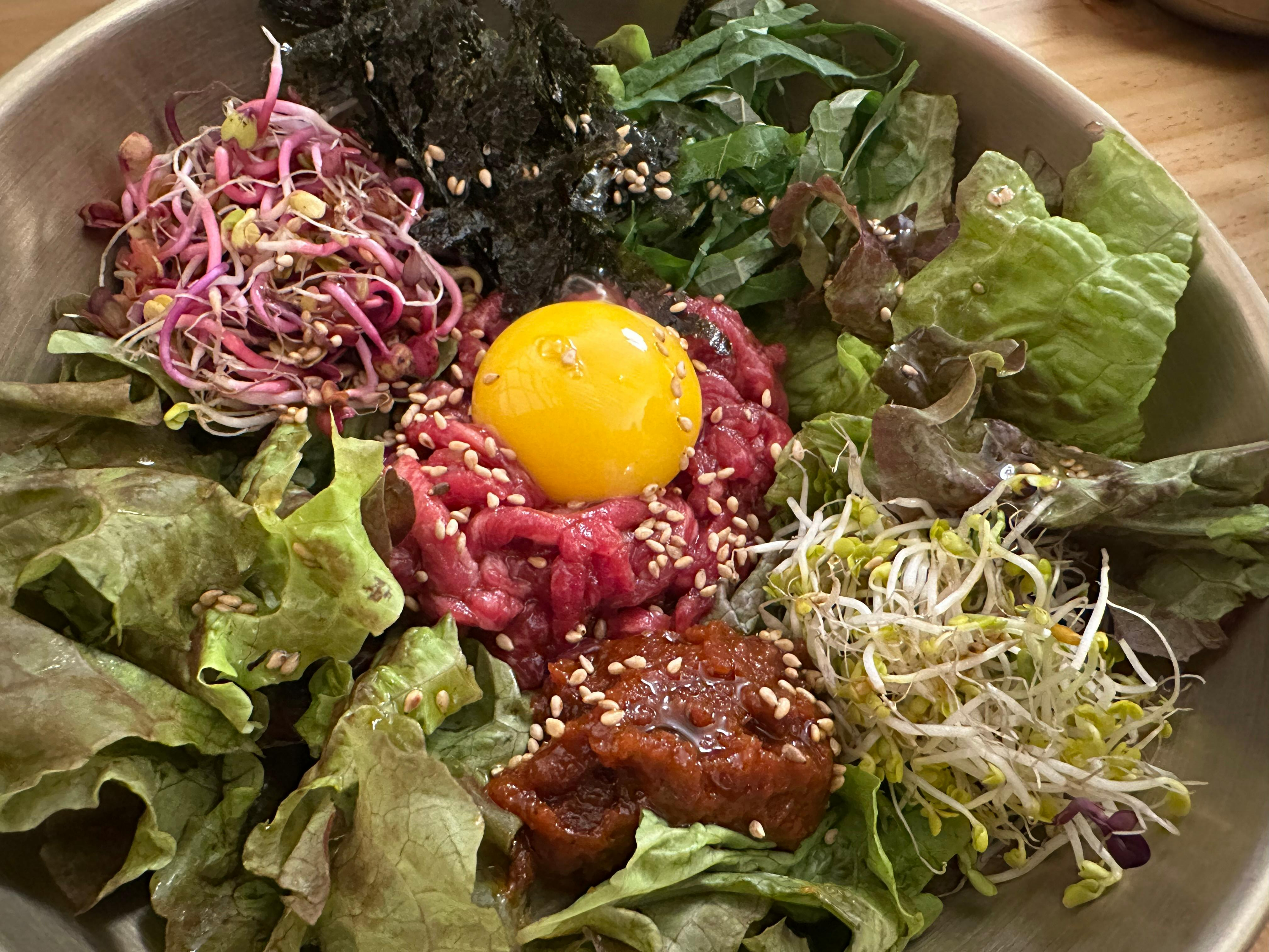 Korean Beef Yukhoe(raw beef) Bibimbap + Secret Spicy Gochujang = Absolutely Delicious (Seoul Yongsan Samgakji Hanwoo Malbang Gukbap, Korean Beef Yukhoe Bibimbap, Grilled Rice Cake, Korean Beef Cold Raw Soup, Yuk sashimi, Yukhoe, Super Fast Table Turnover, Spacious, Modern, Sophisticated, Clean and Pleasant Interior, Yongsan Korean Restaurant)