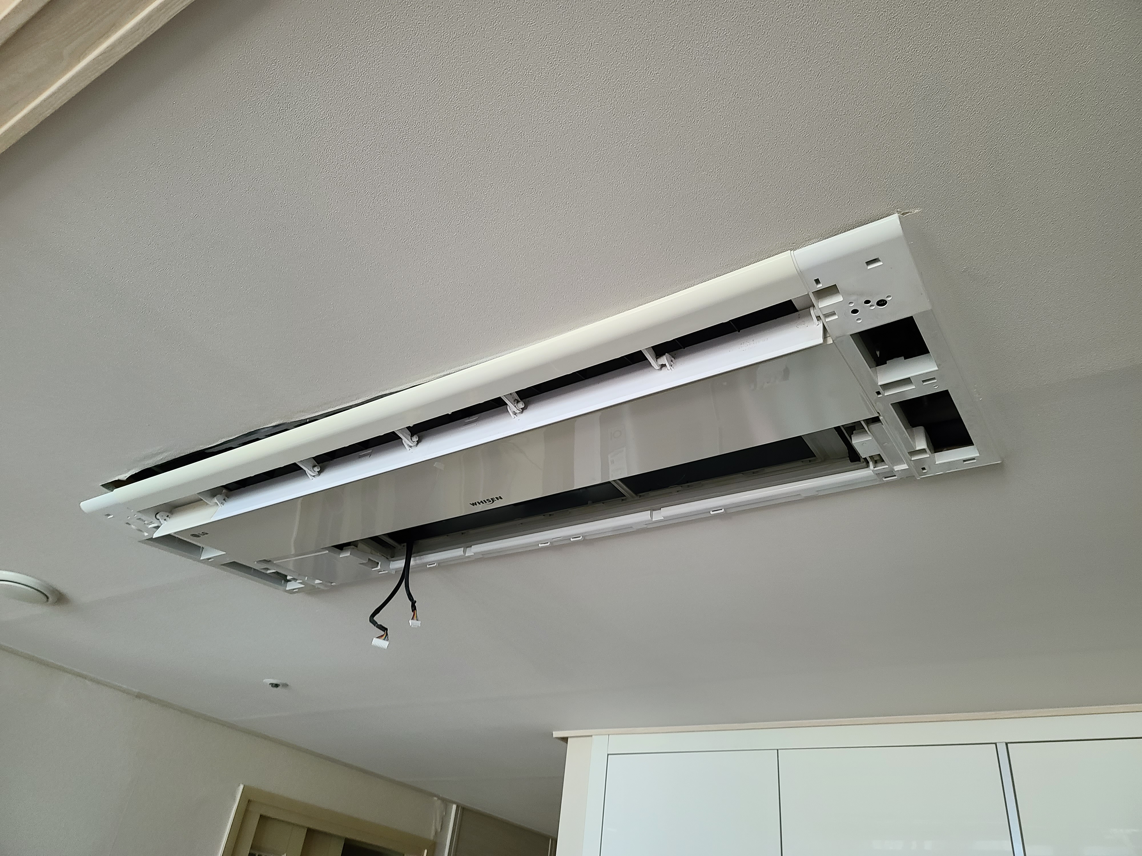 8년만에 시스템 에어컨 묵은 때 벗기기. 시스템 에어컨 업체 청소 후기.