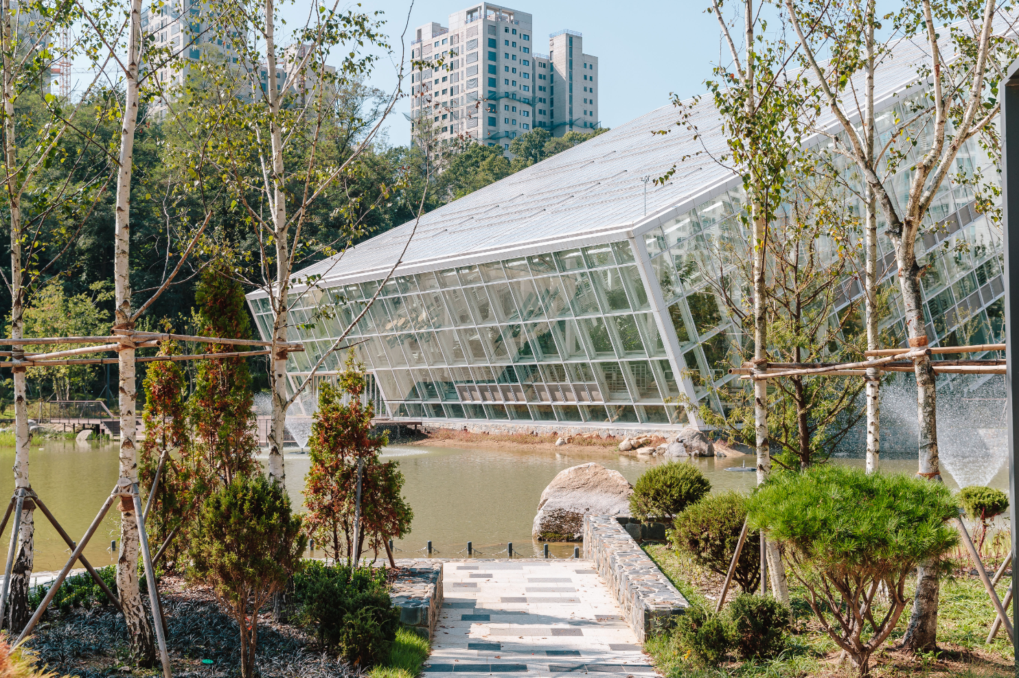 영흥공원 온실 외부