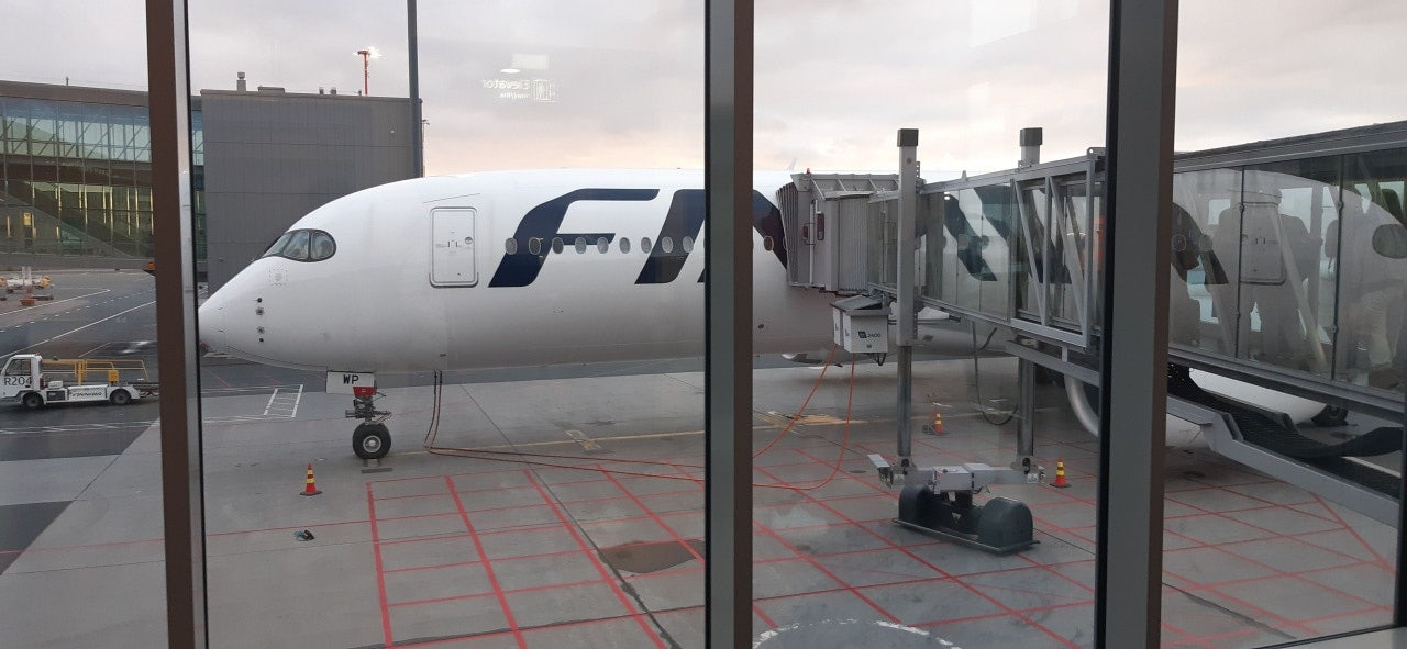 공항 외부 탑승 게이트