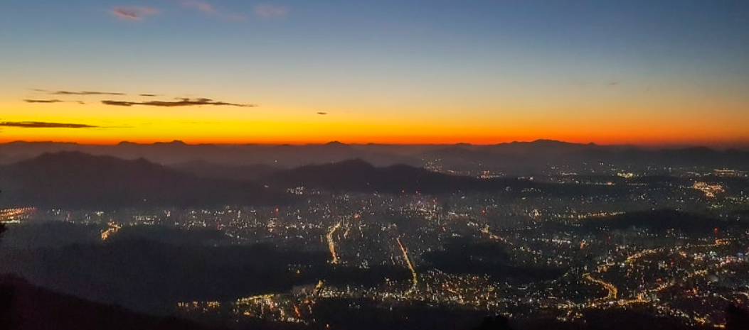 북한산 에서 바라보는 광경