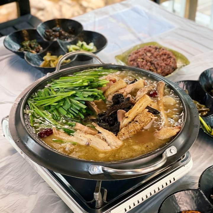 트렌드스페셜 무주 가마솥 토종닭 능이백숙 맛집