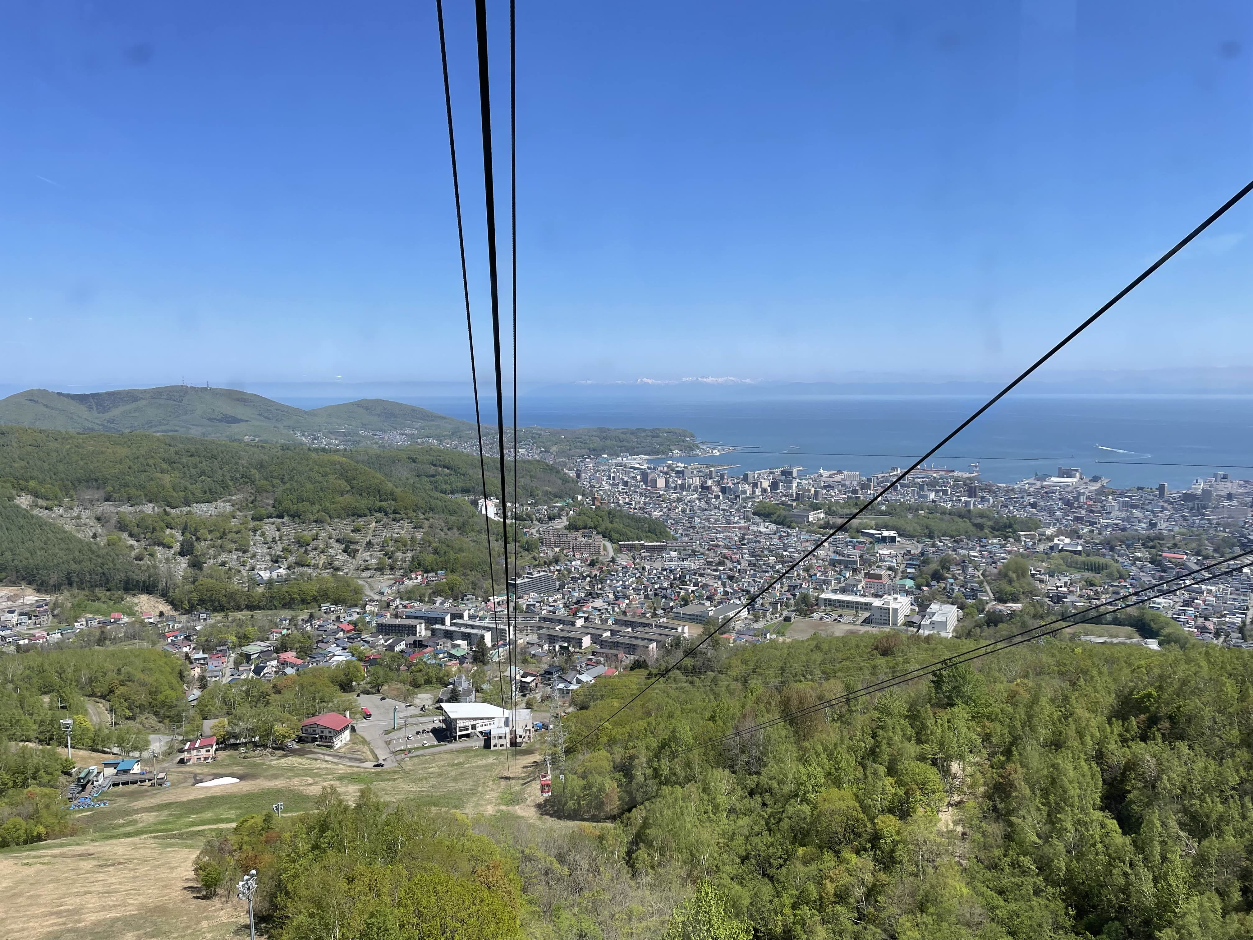 로프웨이 안에서 찍은 경치