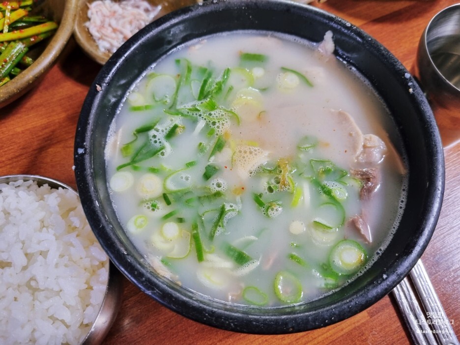 영진돼지국밥 돼지국밥