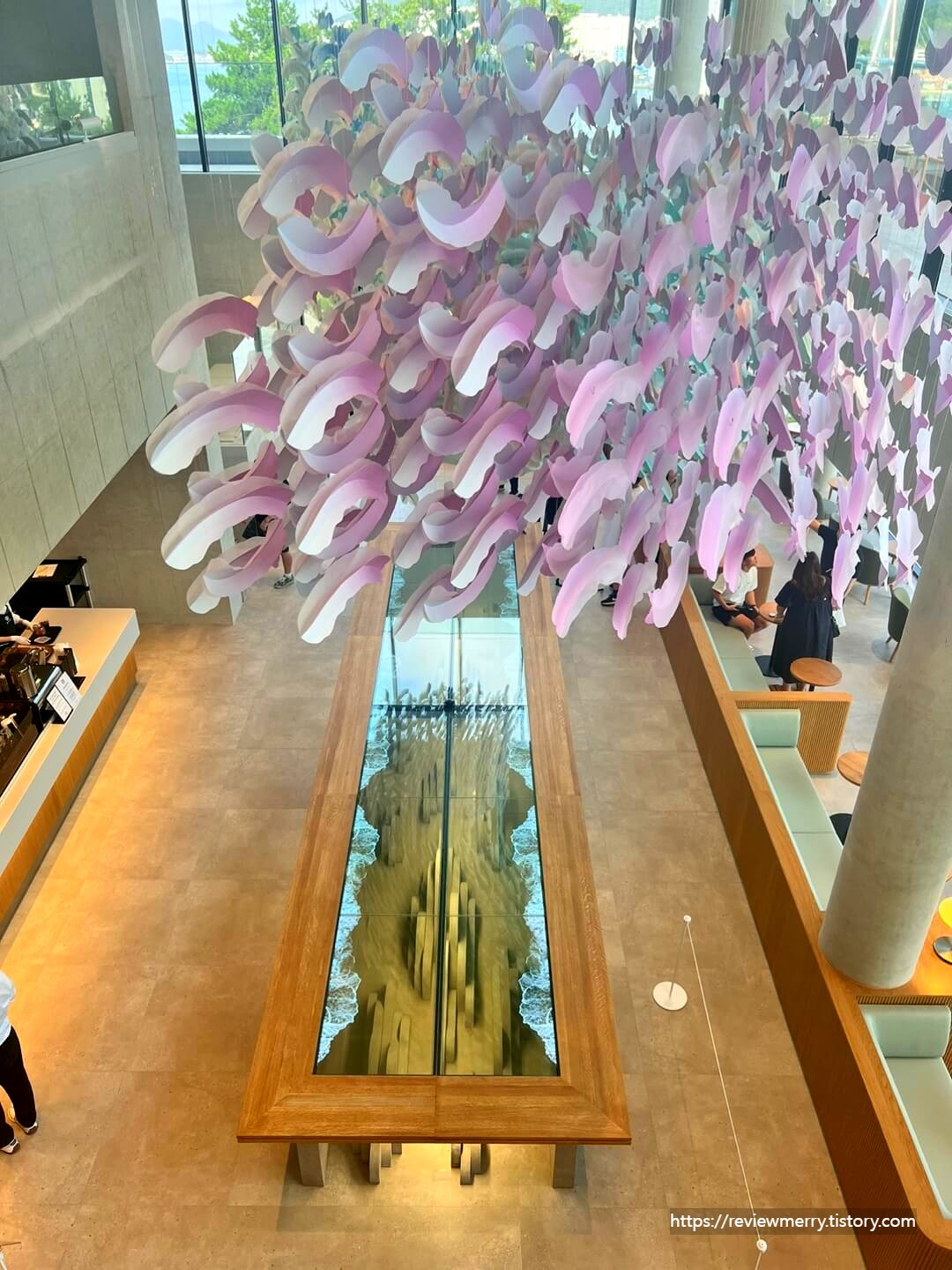 대형 디스플레이