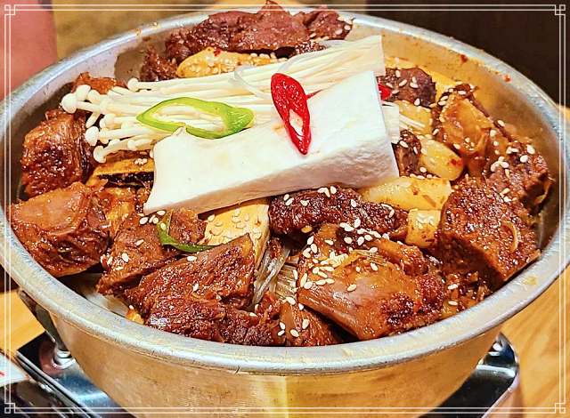 서대문 신촌 맛집 5가지 매운 맛으로 더 화끈하게 매운 소갈비찜