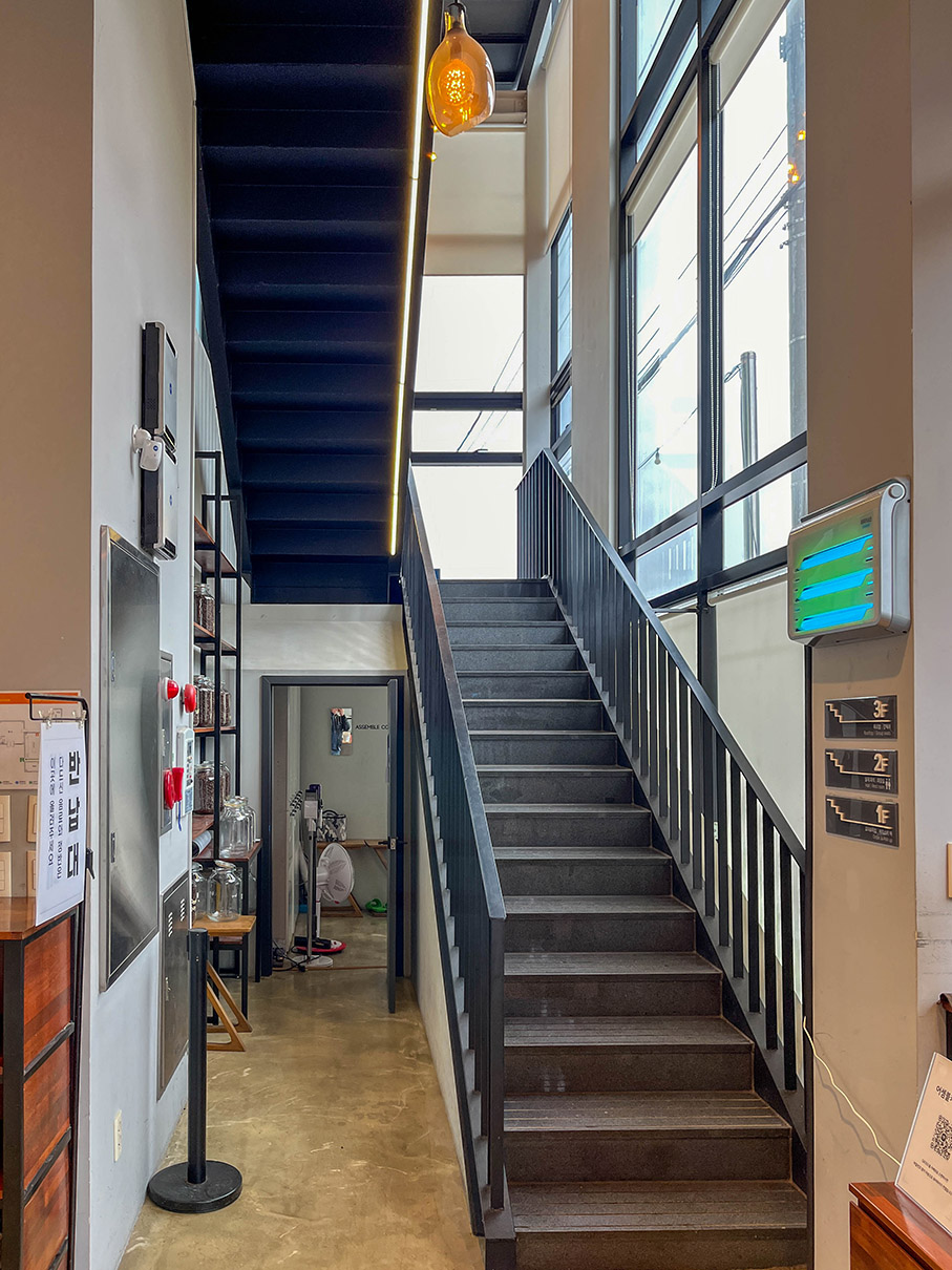 어셈블커피로스터즈 내부