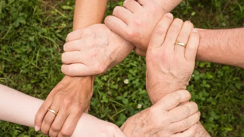 사회적 관계 유지