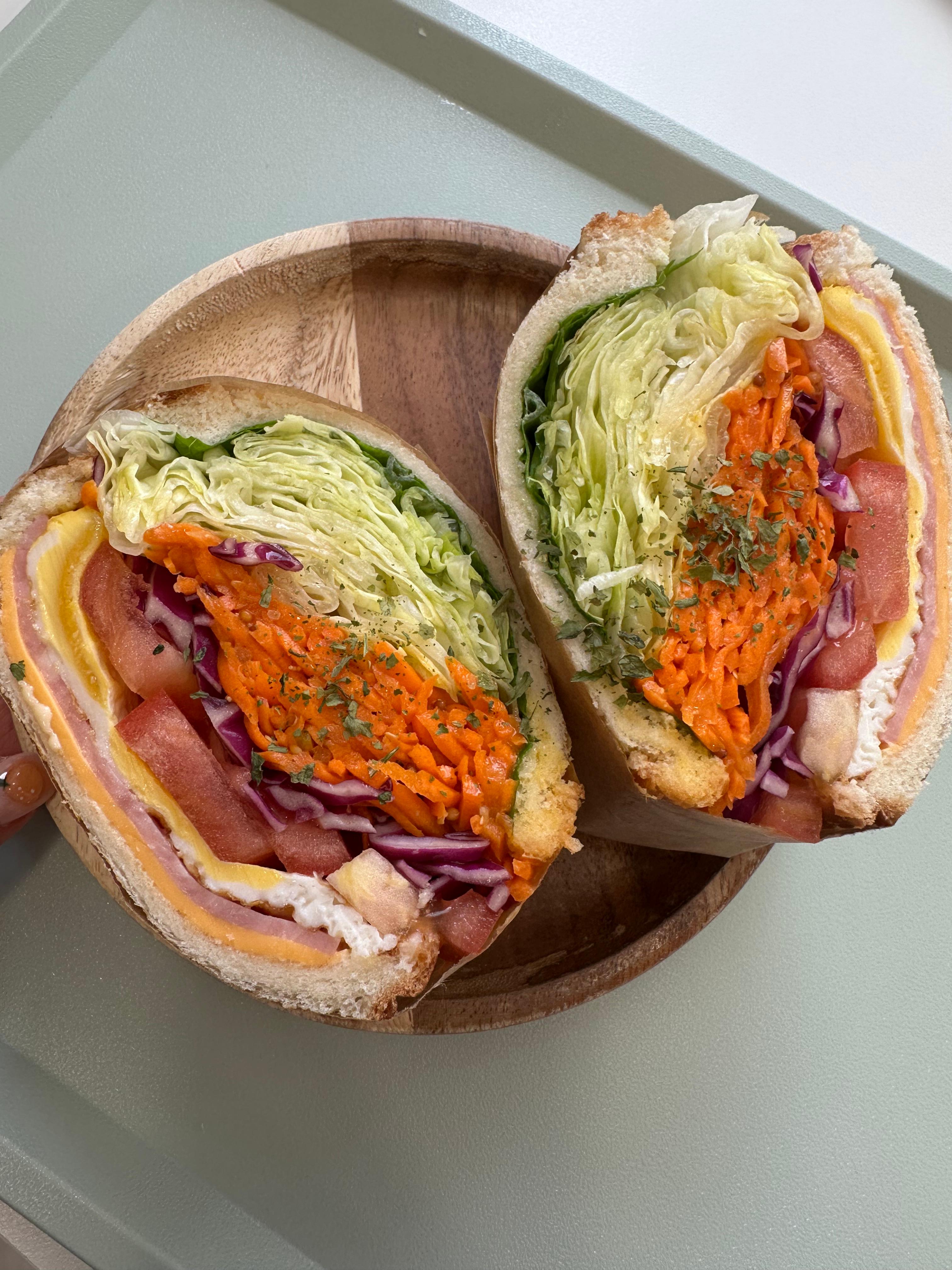 Can this even fit in your mouth? Super-Sized Veggie Bomb Cannonball Sandwich (Seoul Yongsan Samgakji Top Sandwich &mdash; healthy sandwich, famous spot, diet-friendly, packed with fresh vegetables, only around 6,000 won, also sells hot dogs, coffee discounts, great for feeling full)