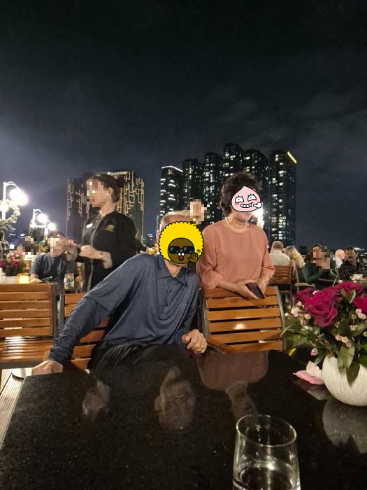 호치민 크루즈 공연 관람