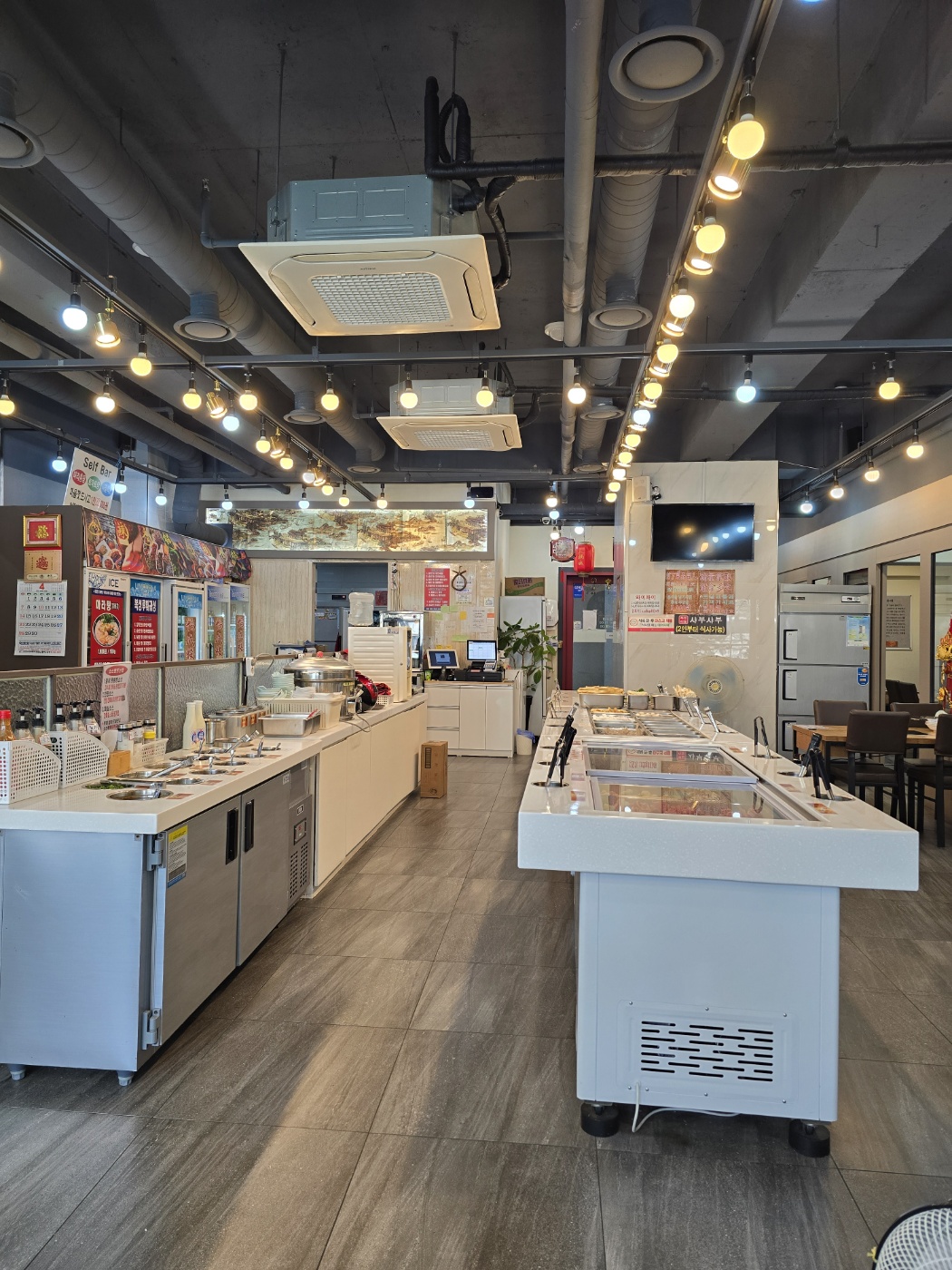 내부모습이에요 