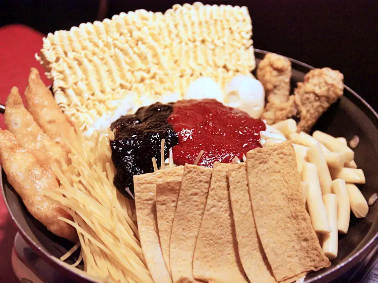 신랑수업 모태범 임사랑 수요미식회에도 나온 딸기빙수 즉석떡볶이 맛있는 식당 송파역 송리단길 맛집 추천 오늘방송 정보