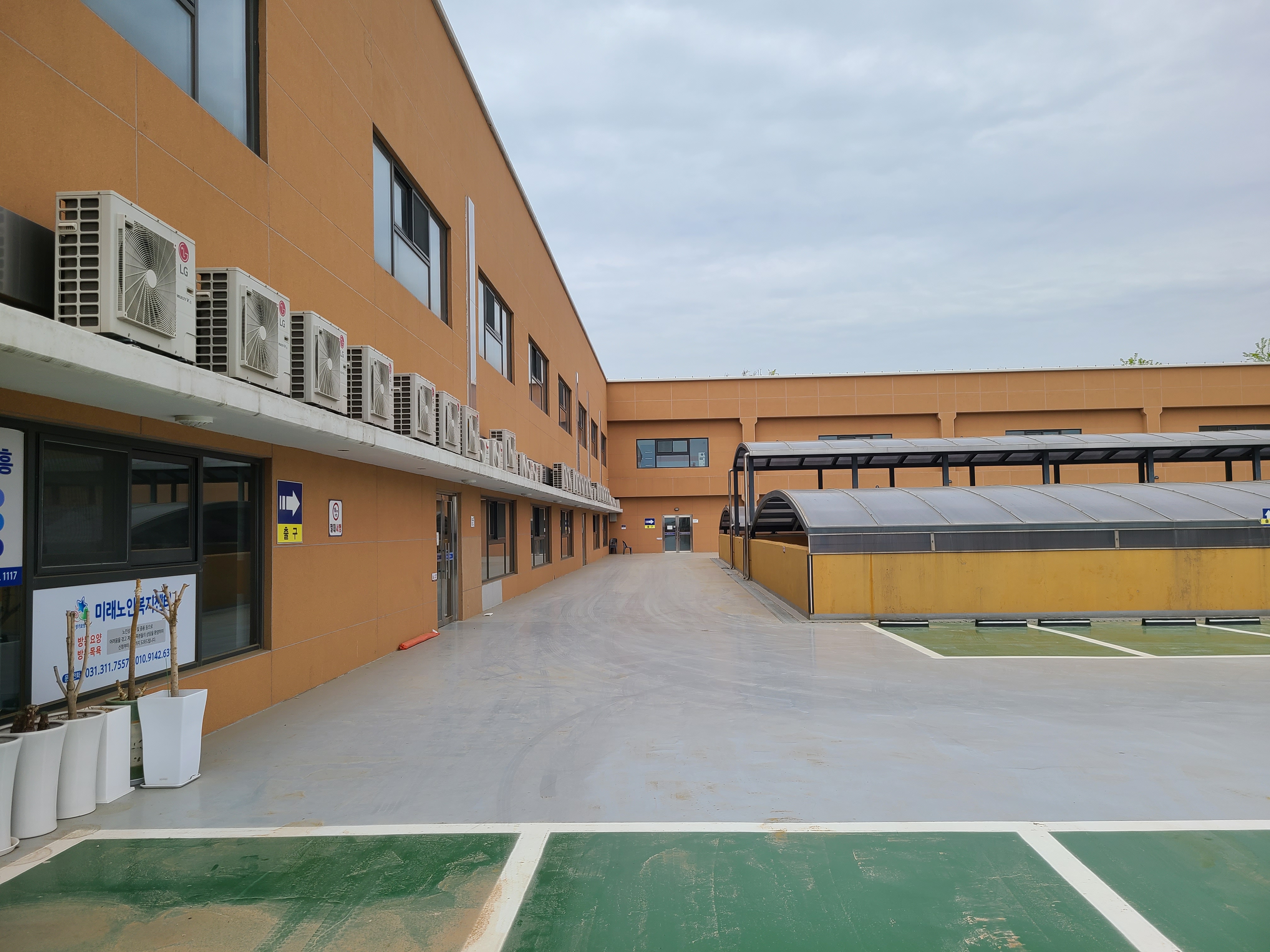 엠플러스테크노 지상주차장2