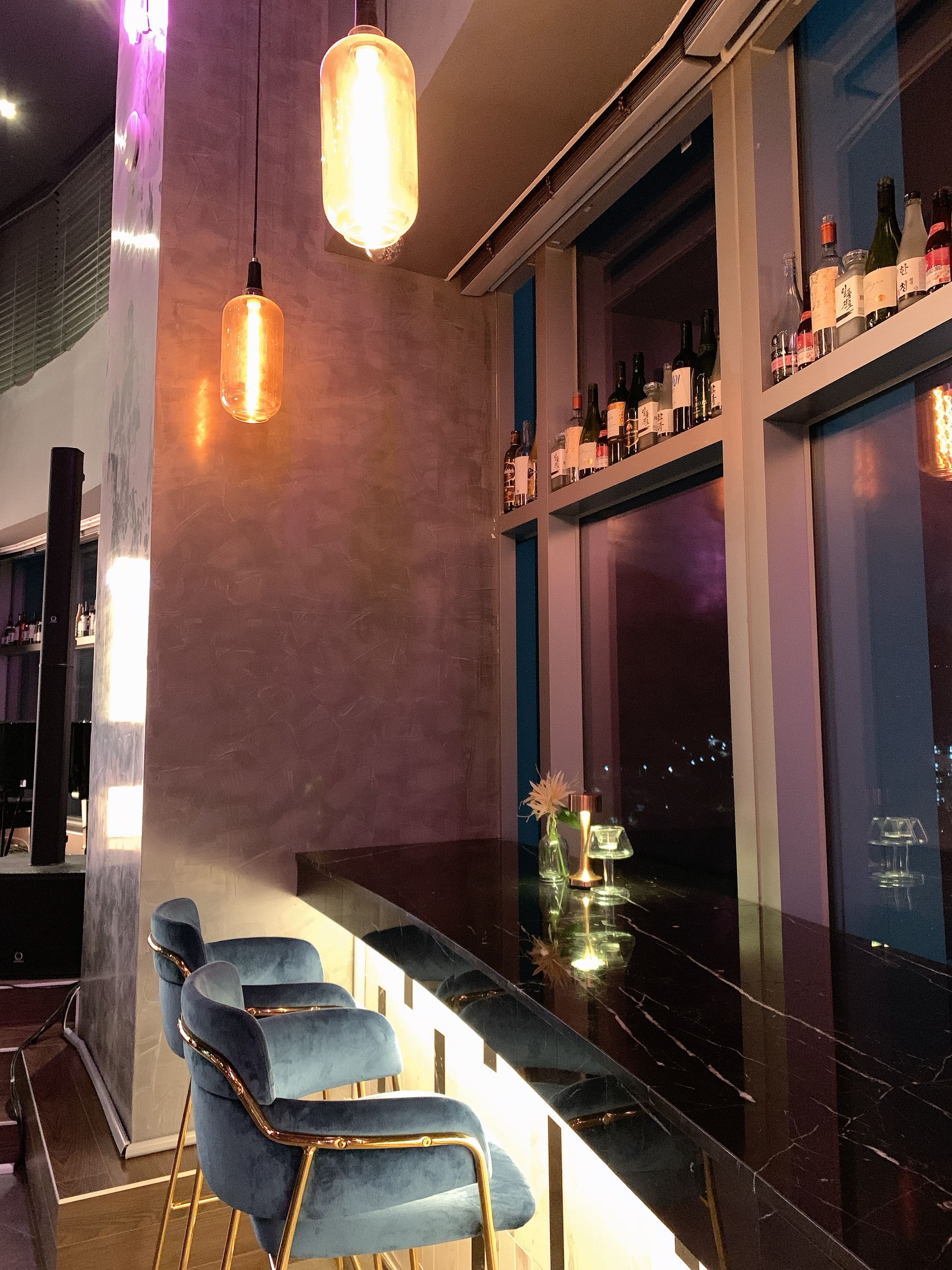 133스카이포차 야간뷰 바테이블