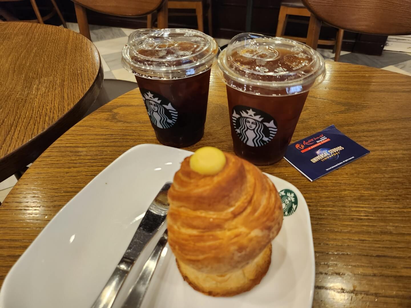 유니버셜-스튜디오-스타벅스