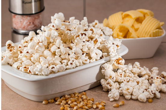 영화 보면서 먹기 좋은 먹거리 베스트