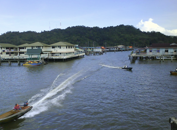 깜뽕 아예르 (브루나이 전통 수상 가옥) 이미지